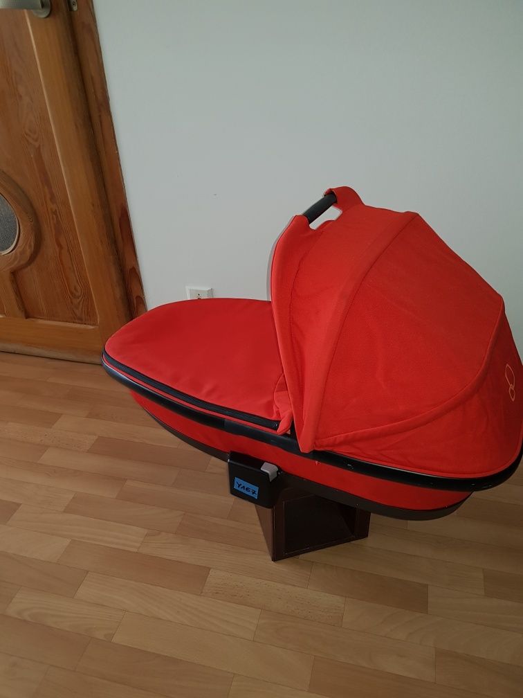 Quinny moodd  buzz gondola składana Red Rewolution