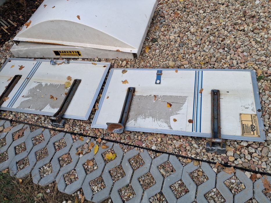 Sprzedam pozostałość po przyczepce