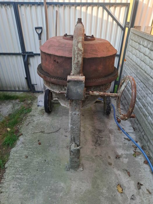 Betoniarka 200-250l 3f 400v