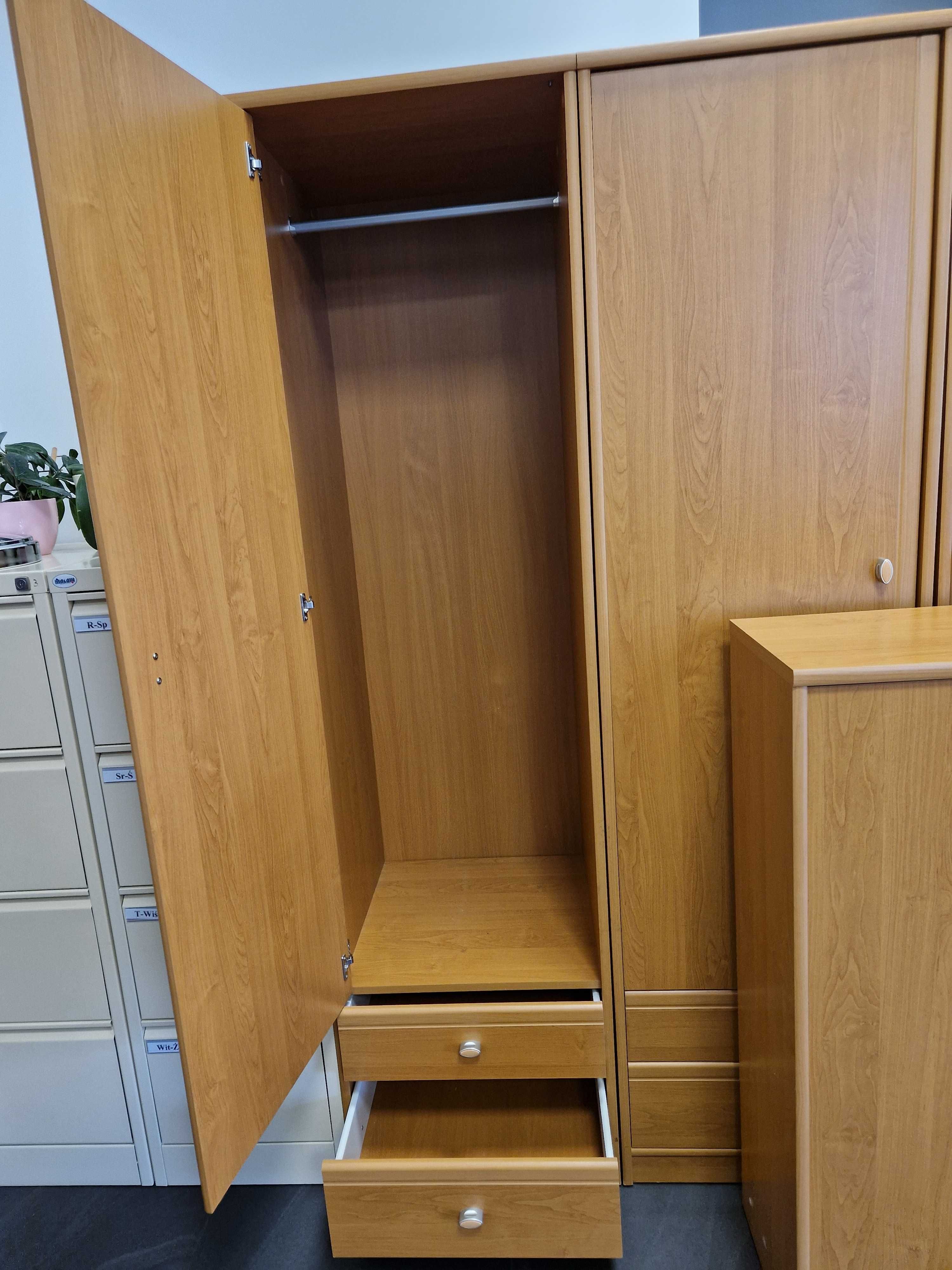 Meble w bardzo dobrym stanie