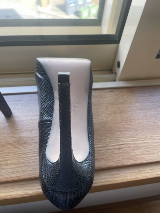 Sapatos de salto alto