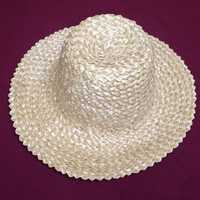 Жіночий капелюх з житньої соломи