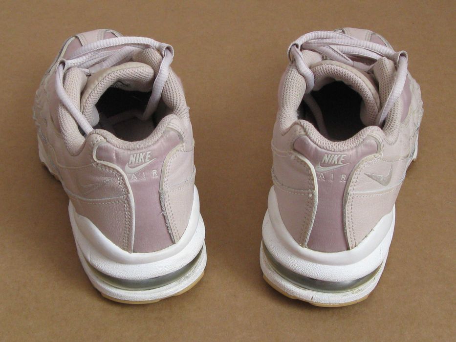 Кроссовки женские Nike Air, размер 36,5