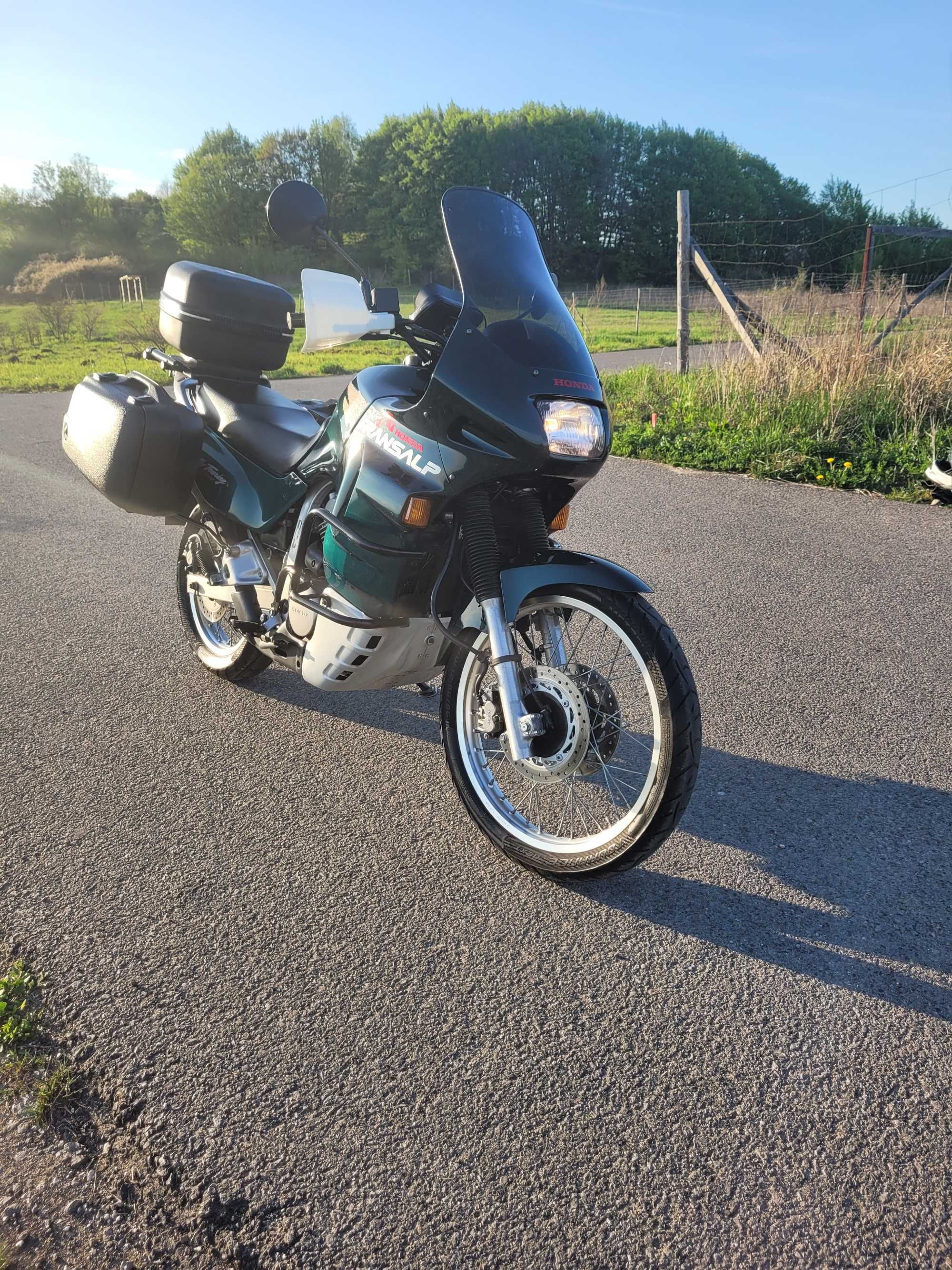 Sprzedam Honda Transalp XL600V. Stan kolekcjonerski.