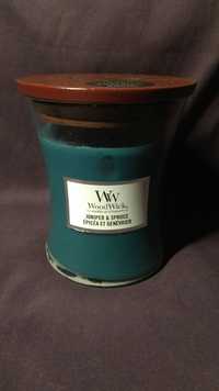 Ароматична свічка Woodwick Juniper And Spruce, 275г