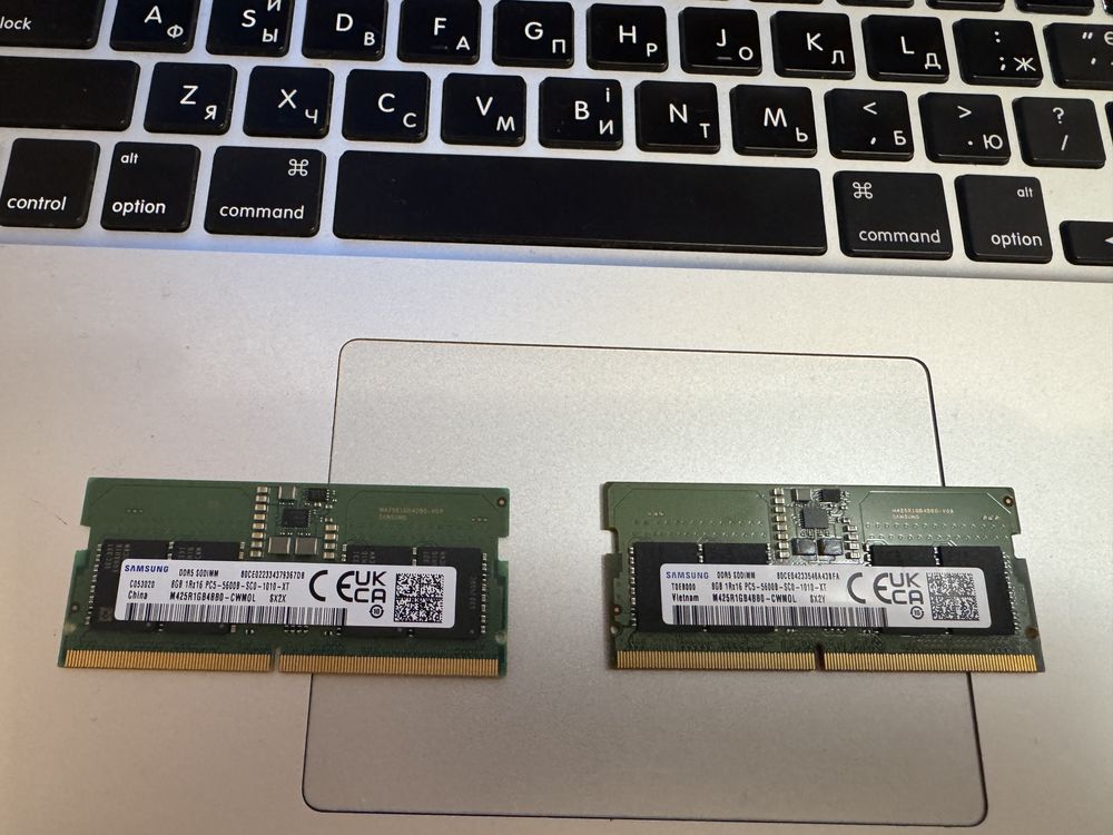 Samsung SODIMM DDR5 5600  2x8gb