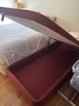 Cama sommier com arrumação