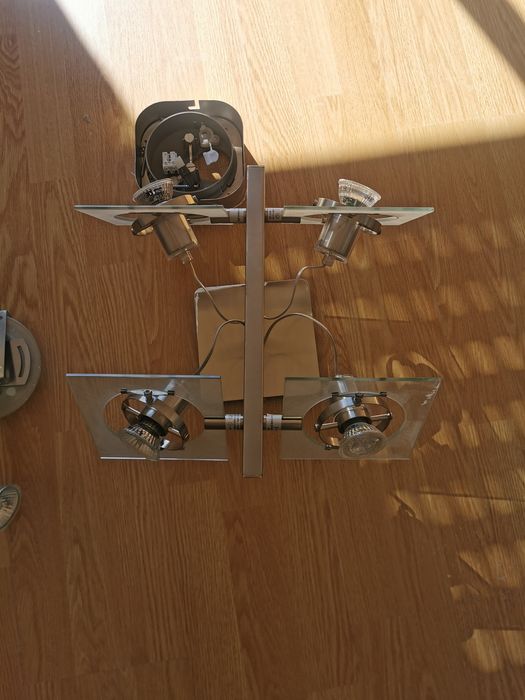 Três Focos de tecto