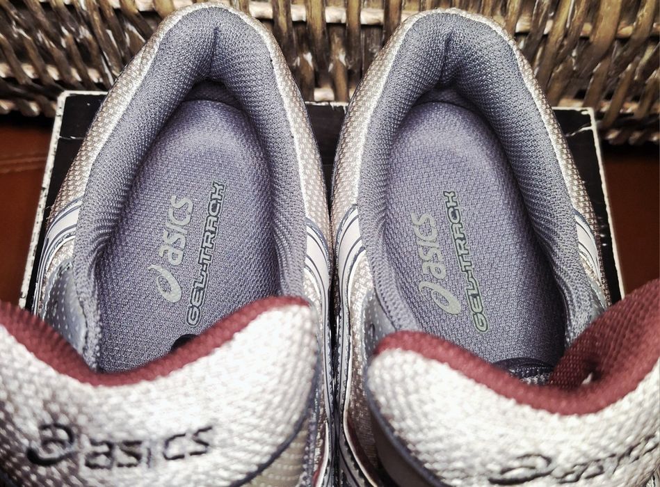 Красовки ASICS GEL-Track.US8,5