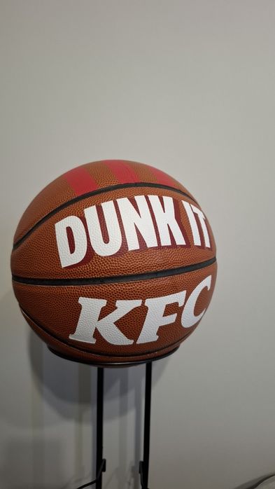 Piłka do koszykówki z Autografem Jeremiego Sochana