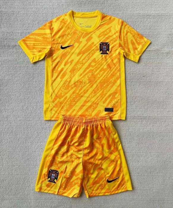 Conjuntos disponíveis  2 aos 14 anos