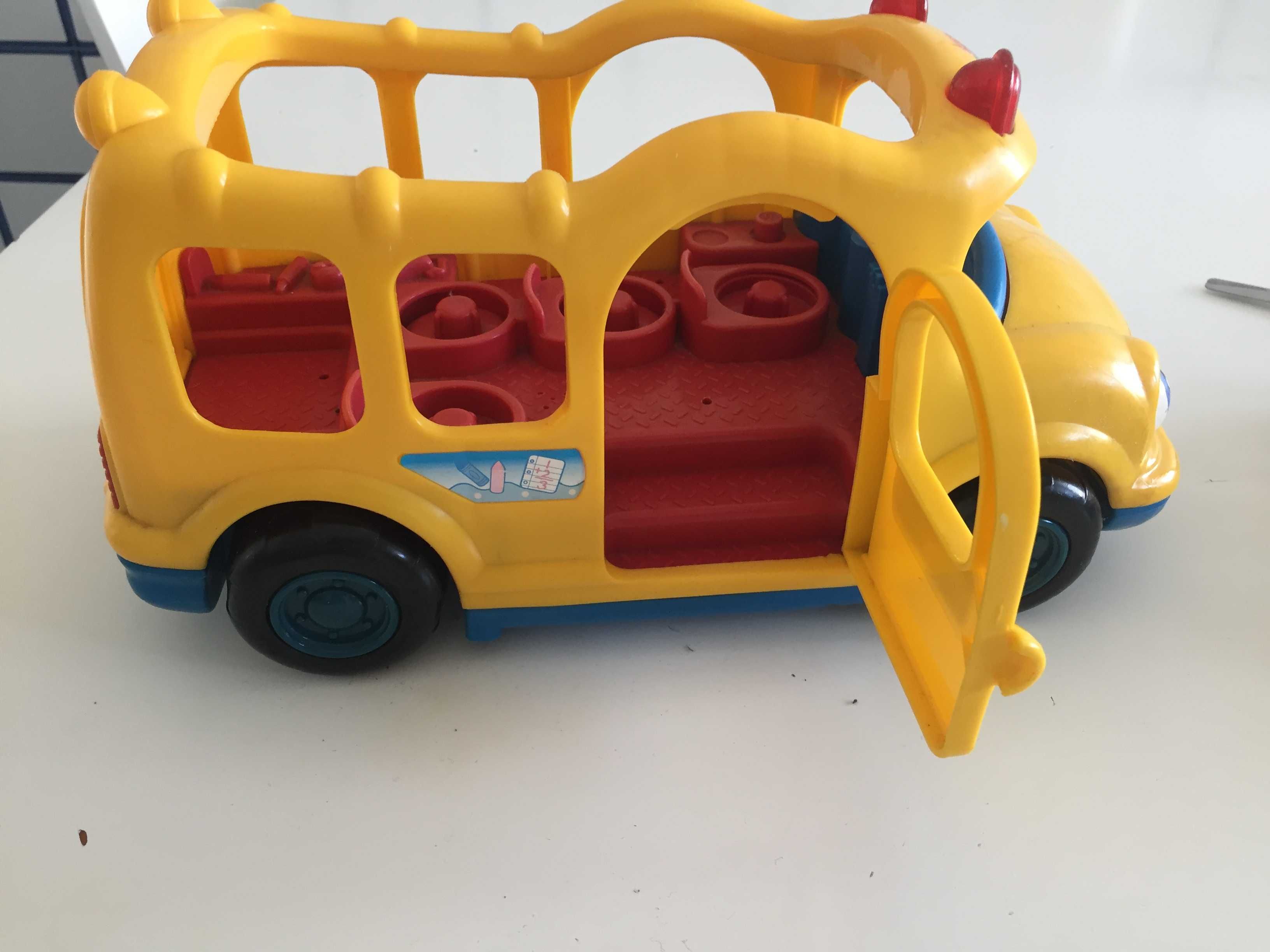 Autocarro Little People - Fisher Price c 6 figuras