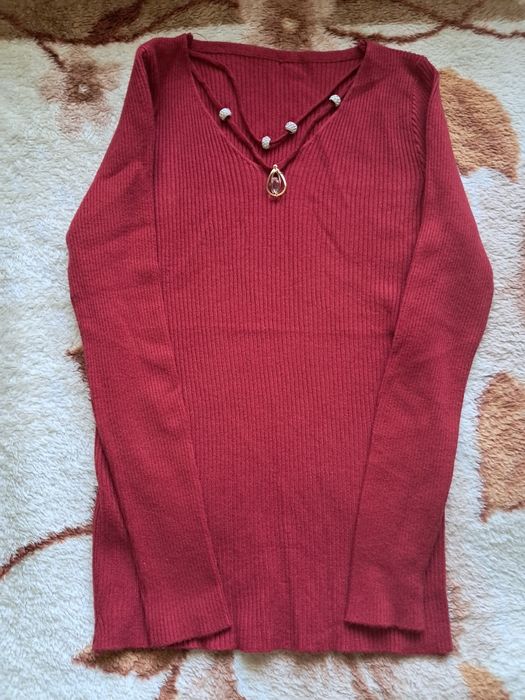 Продам практично нову кофтинку