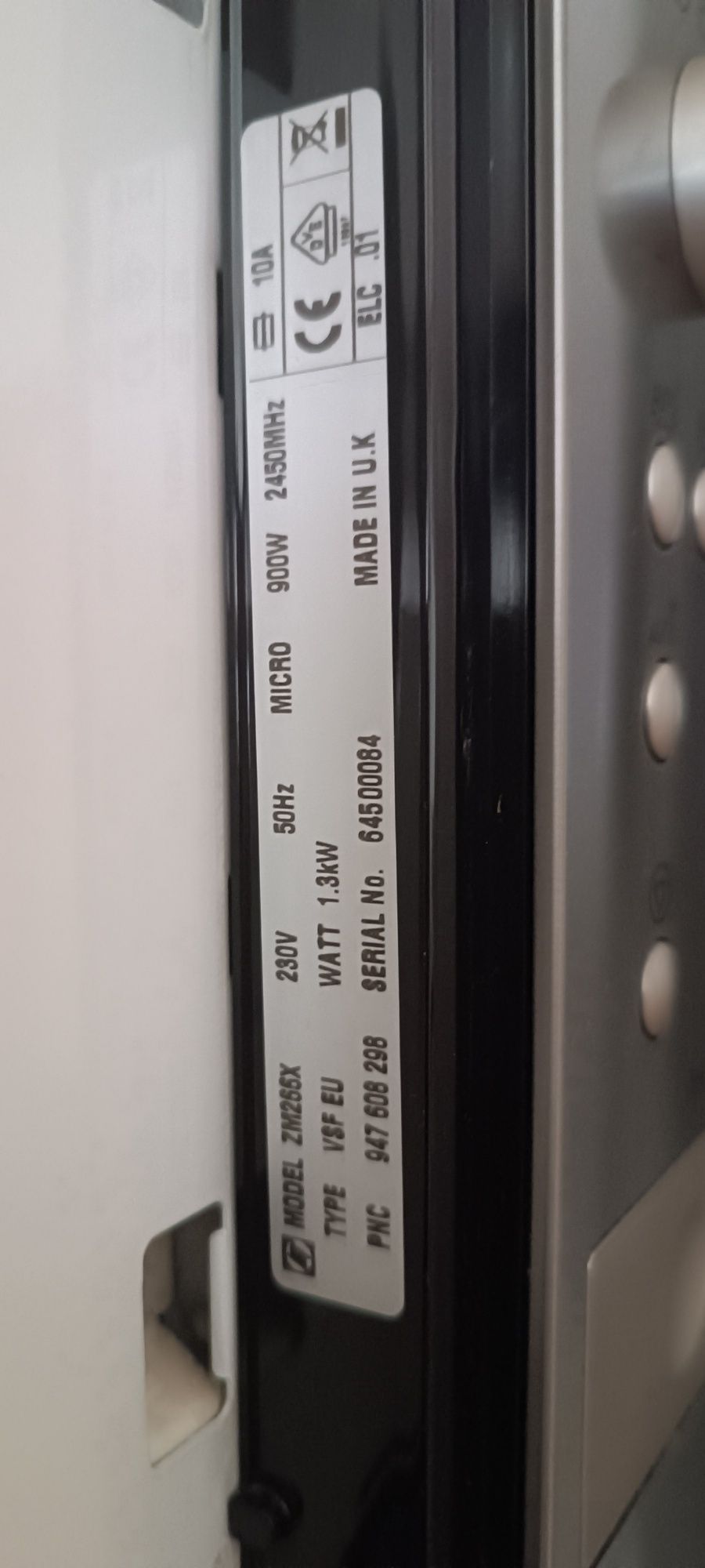 Prato de Microondas de encastrar Zanussi ZM255X 900W