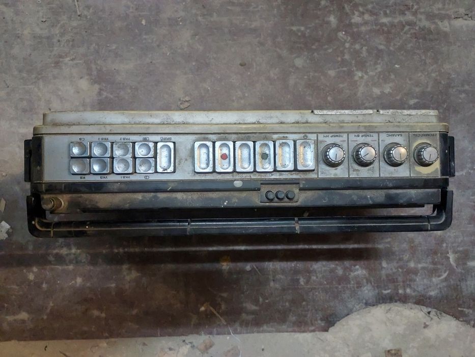 Портативная кассетная магнитола "Вега-328-стерео"