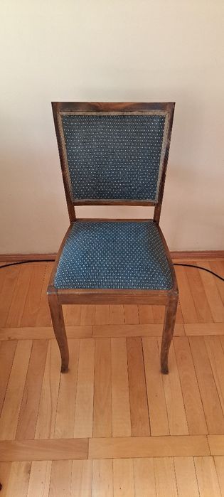 Krzesła pokojowe drewniane tapicerowane