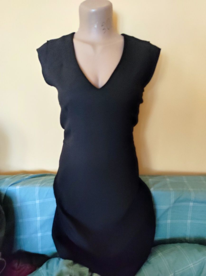 Платье черное облегающее,сукня офісна  чорна з декольте,плаття,H&M