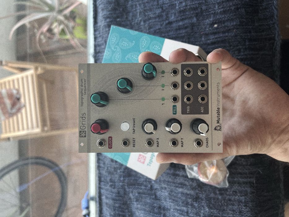 módulo eurorack Mutable Instruments Grids