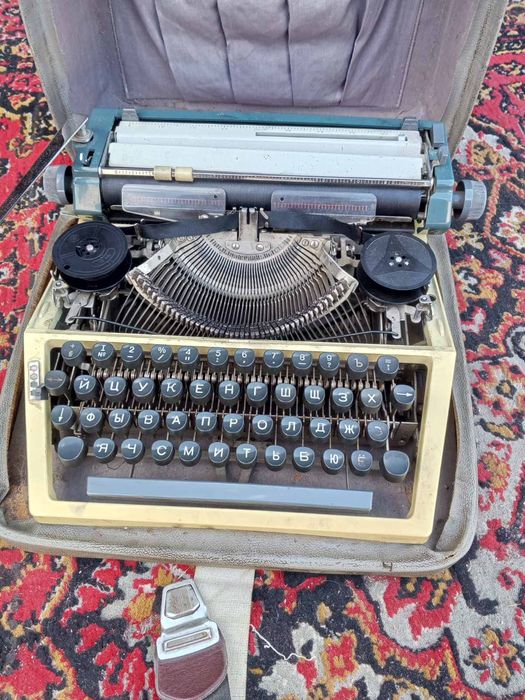 Печатная машинка Германия. Канистра 20л. Алюминий.