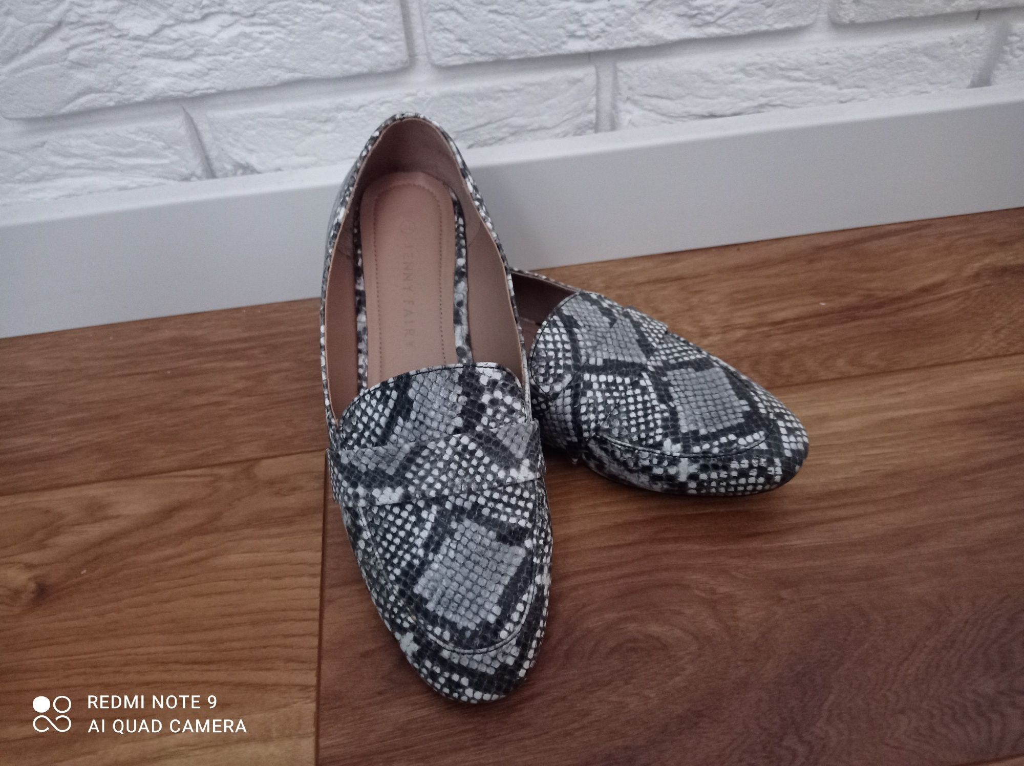 Buty wiosna wężowy wzór Janny Fairy CCC rozmiar 38