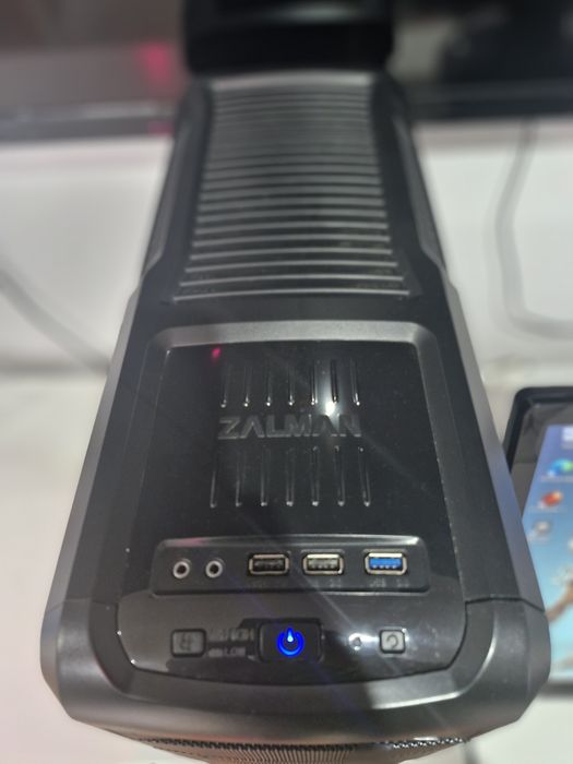 Zestaw PC z  Monitorem Benq 24/ Intel i5/Radeon R9 380, 8GB RAM