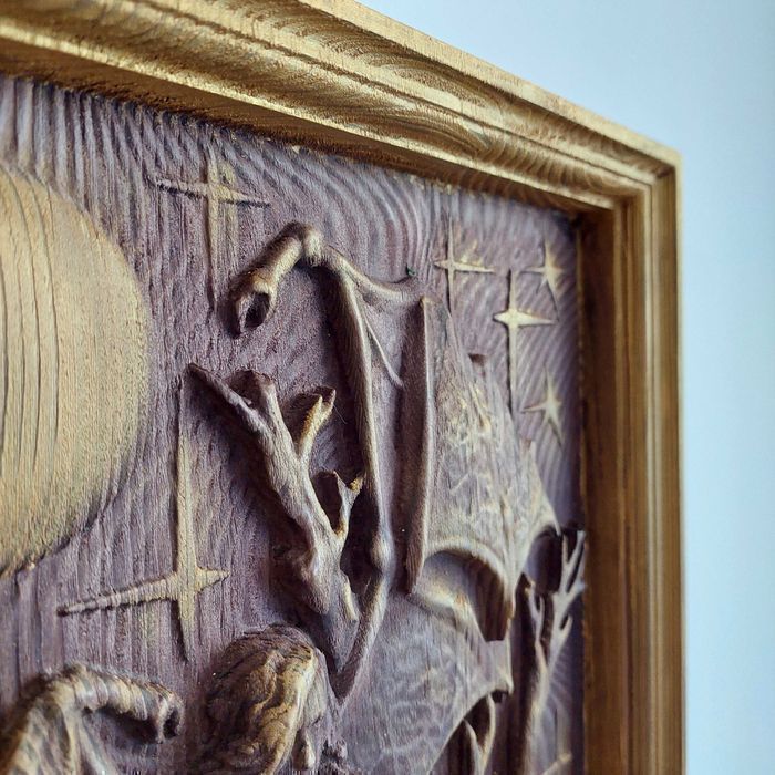 Płaskorzeźba drewno kobieta w ramie PREMIUM