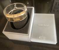 Relógio com bracelete transparente DKNY