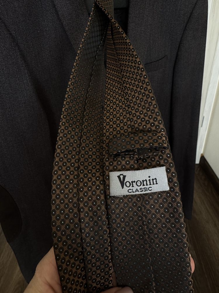 Чоловічий костюм Voronin