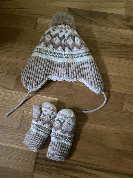 Комплет шапки та рукавички