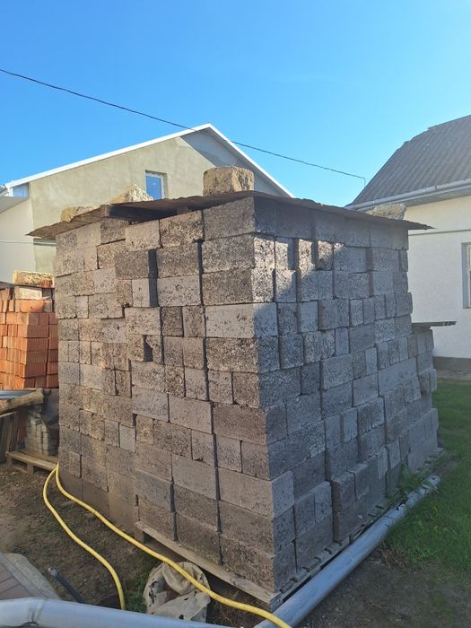 Блок бетонний сірий