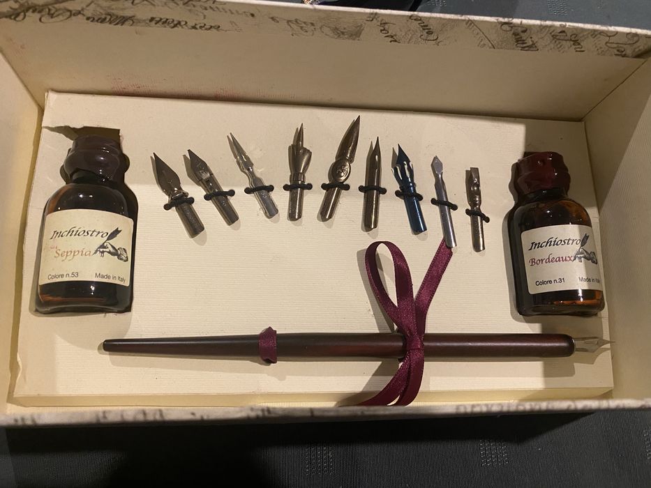 Zestaw do kaligrafii z wymiennymi stalówkami