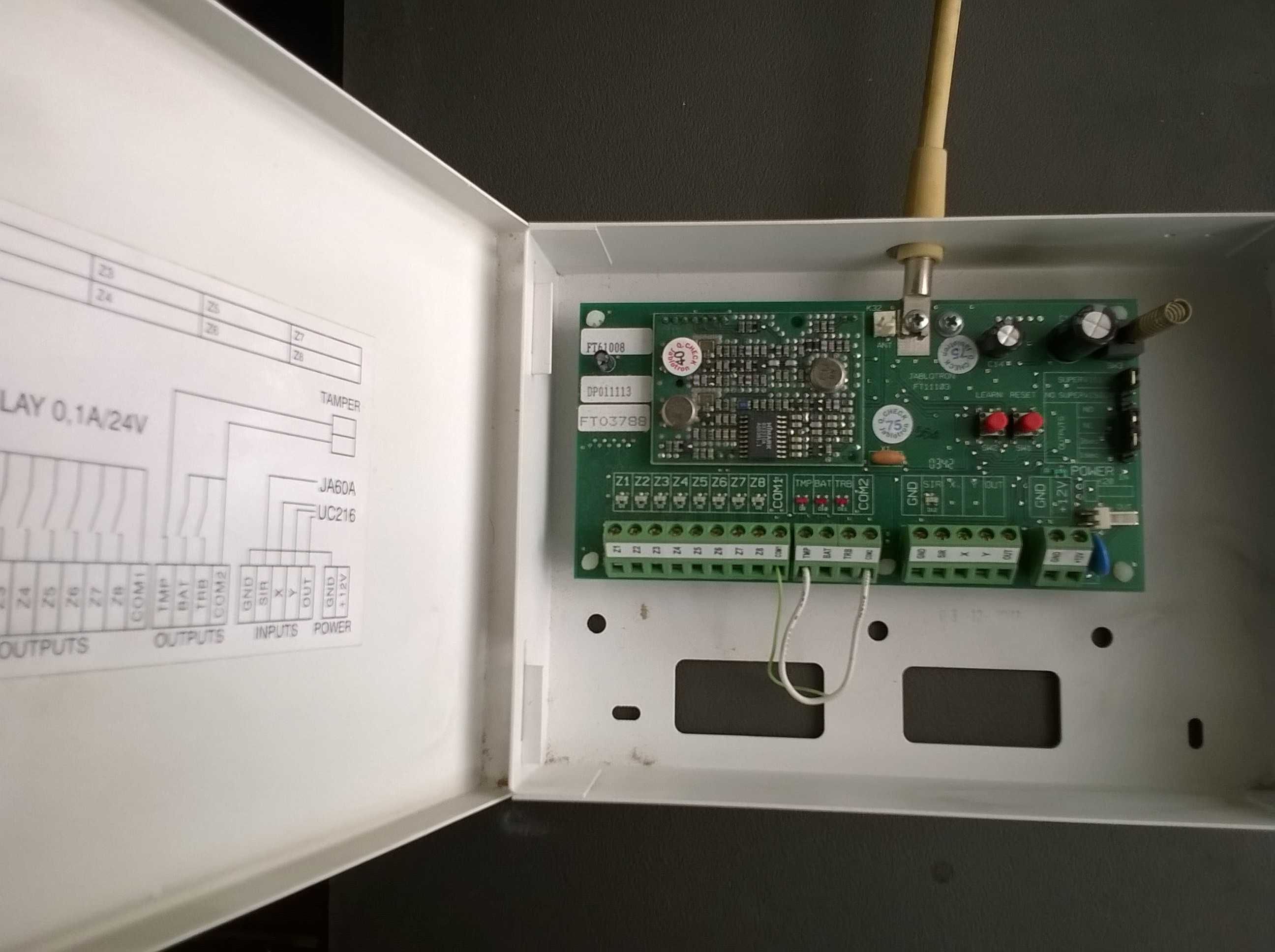 Модуль UC-280  Jablotron +3датчика  руху JA-60