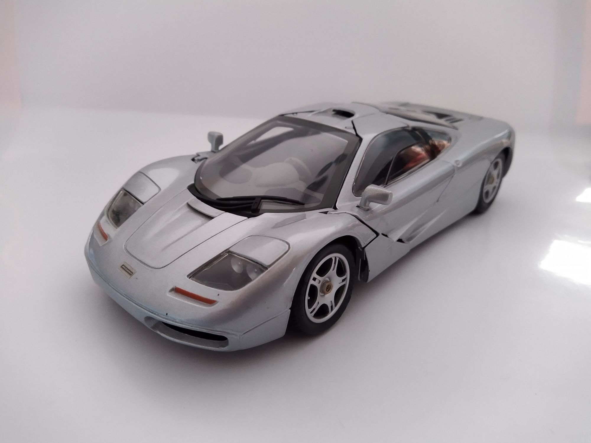 Mclaren F1 Maisto Skala 1:18