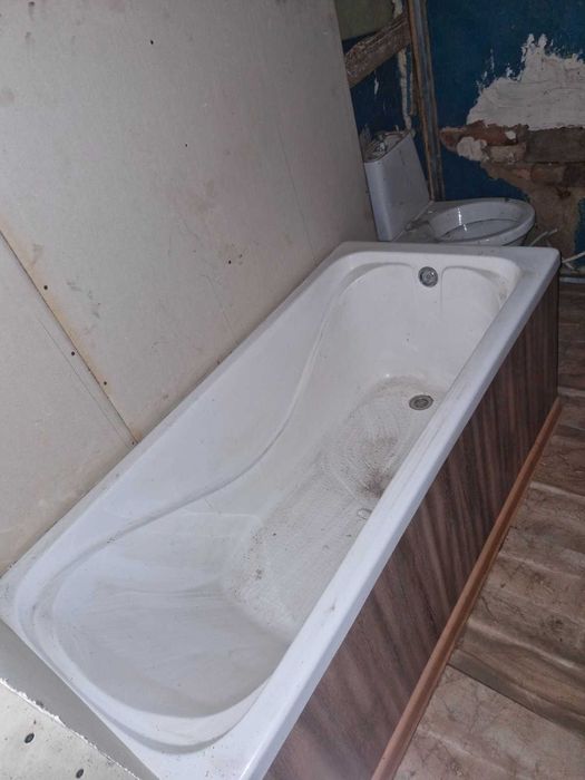 Будинок біля річки