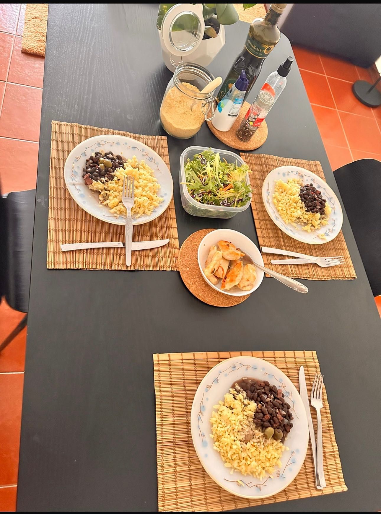 Conjunto mesa + 4 cadeiras e ikea