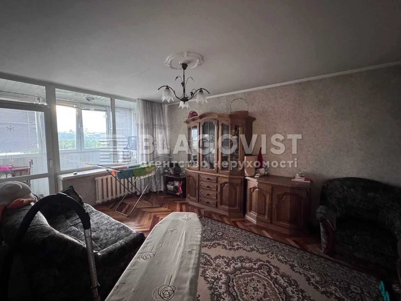 Продам видову 3 кім.квартиру.Дніпровська наб.3. м.Лівобережна.Позняки.