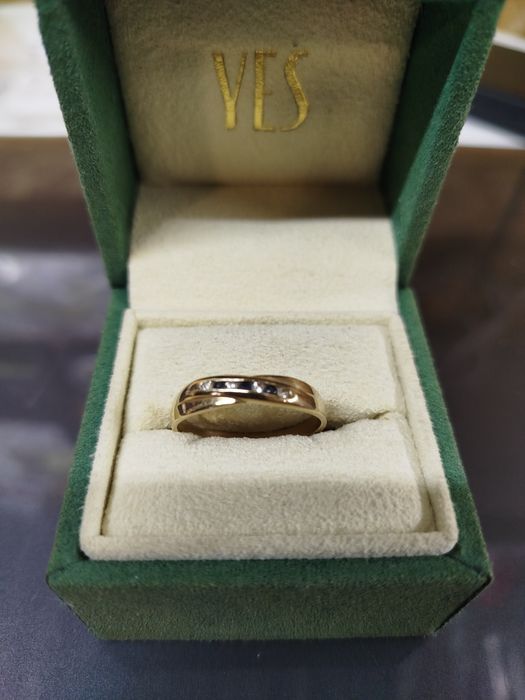 Piękny złoty pierścionek duży rozmiar