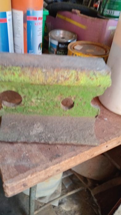 Наковальня из куска рельсы