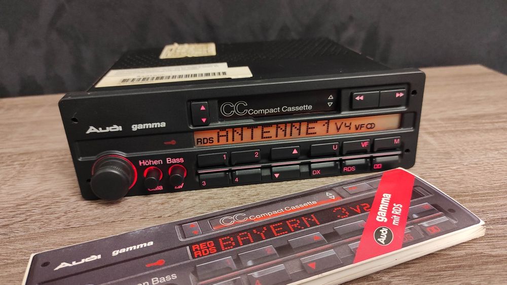 Idealne radio Audi GAMMA CC 80 100 coupe 90 A4 B3 B4 19cm oldtimer