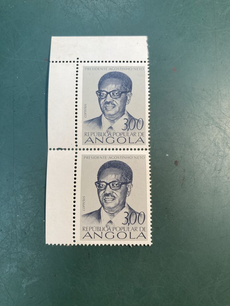 Conjuntos 32 Selos Angola 1975 a 1979 Não Usados