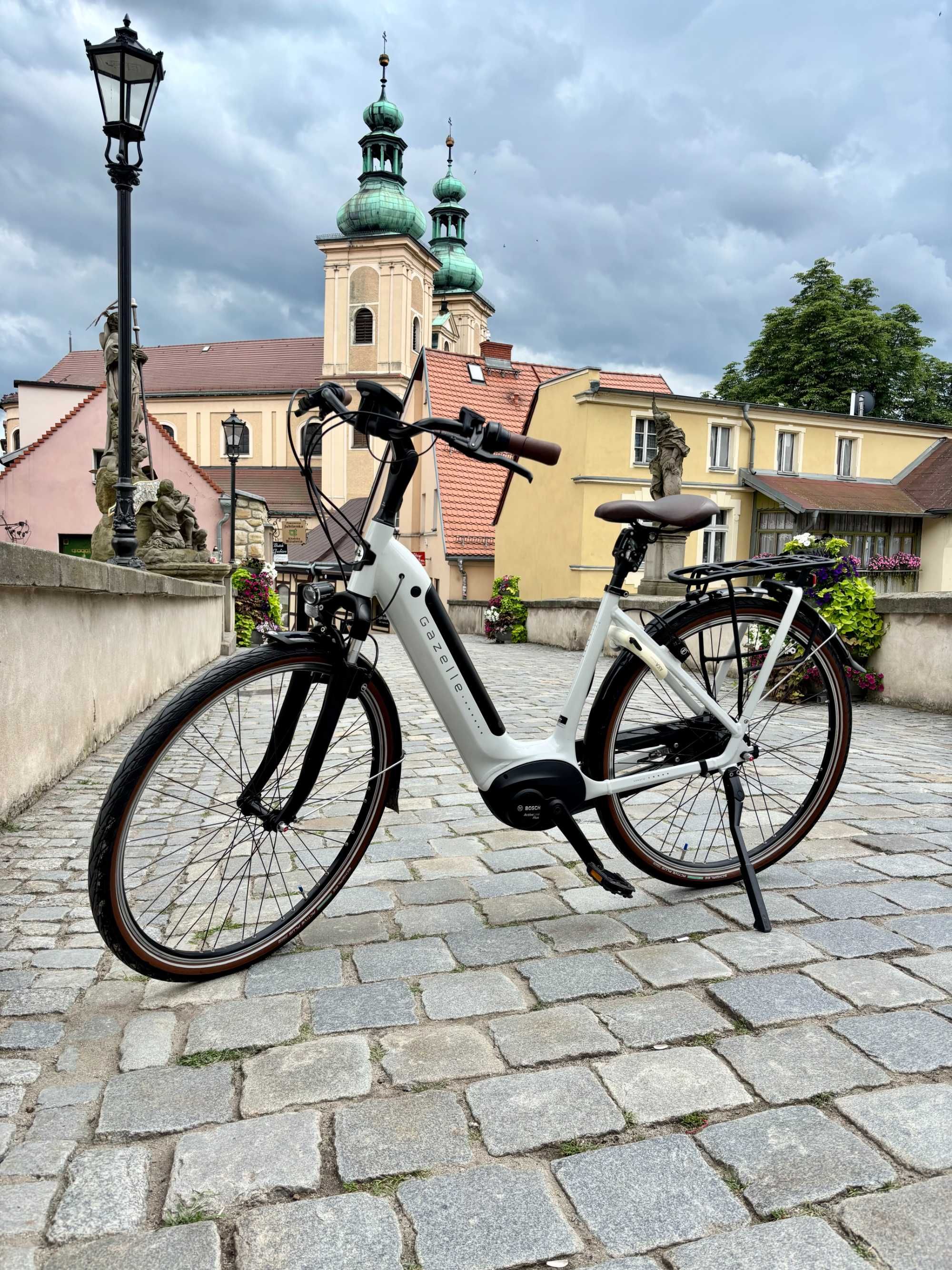 Gazelle rower elektryczny Arroyo Elite C7+, rama 49 cm