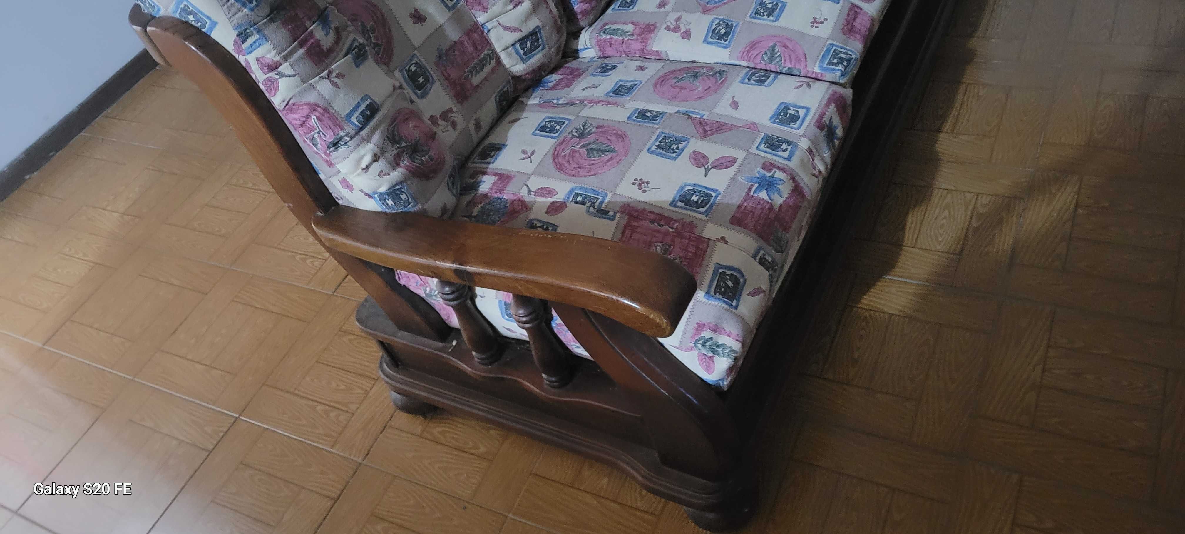 Sofa tres lugares