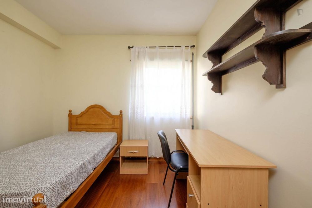 168474 - Quarto individual junto ISEC e polo2