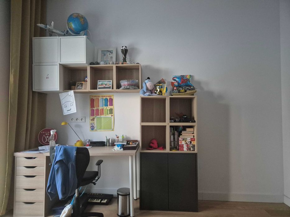 Regał EKET Ikea - szafka z 3 szufladami, z 2 drzwiami, 4 małe szafki