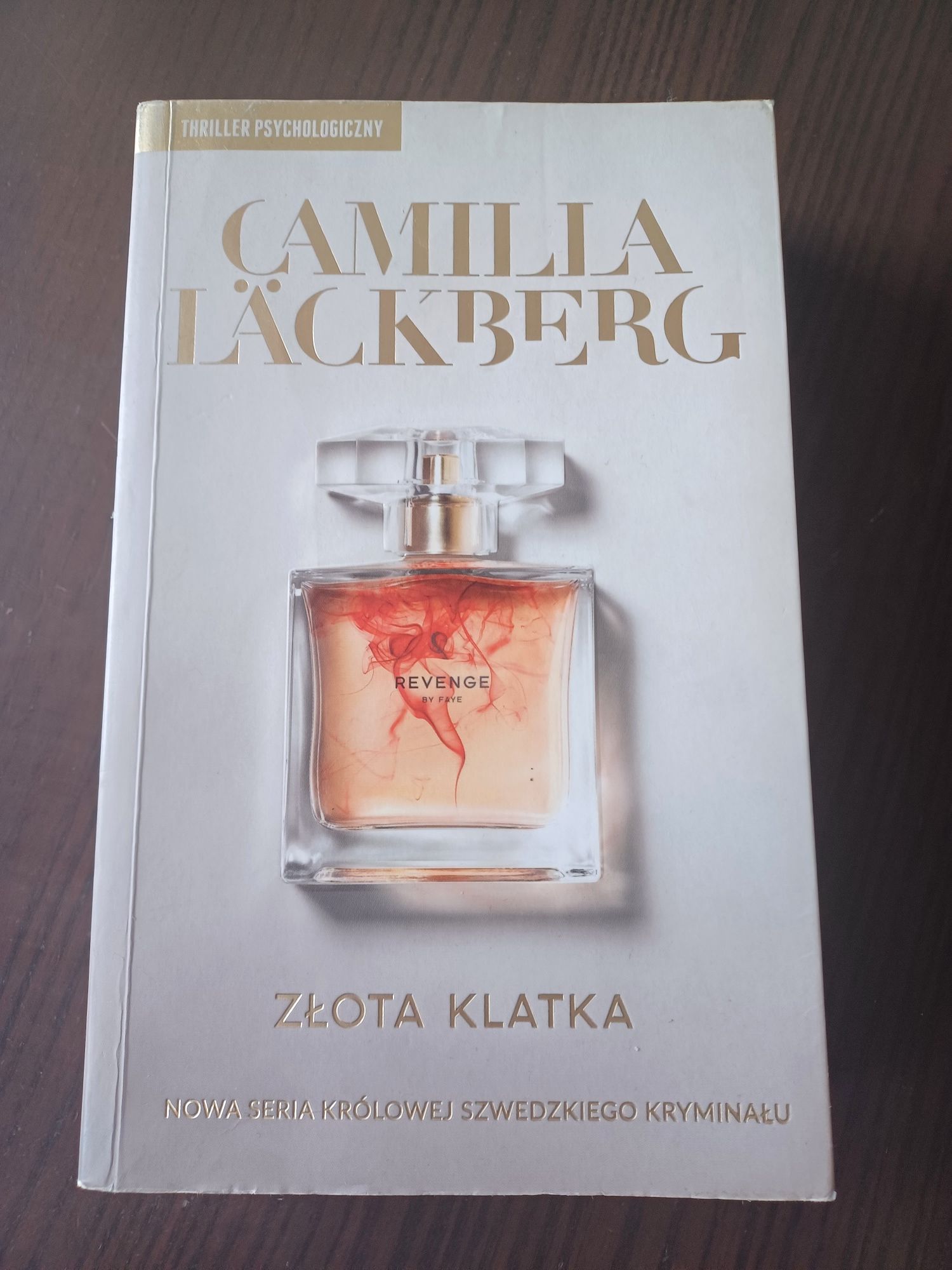 Książka Złota Klatka, Camilla Lackberg, thriller