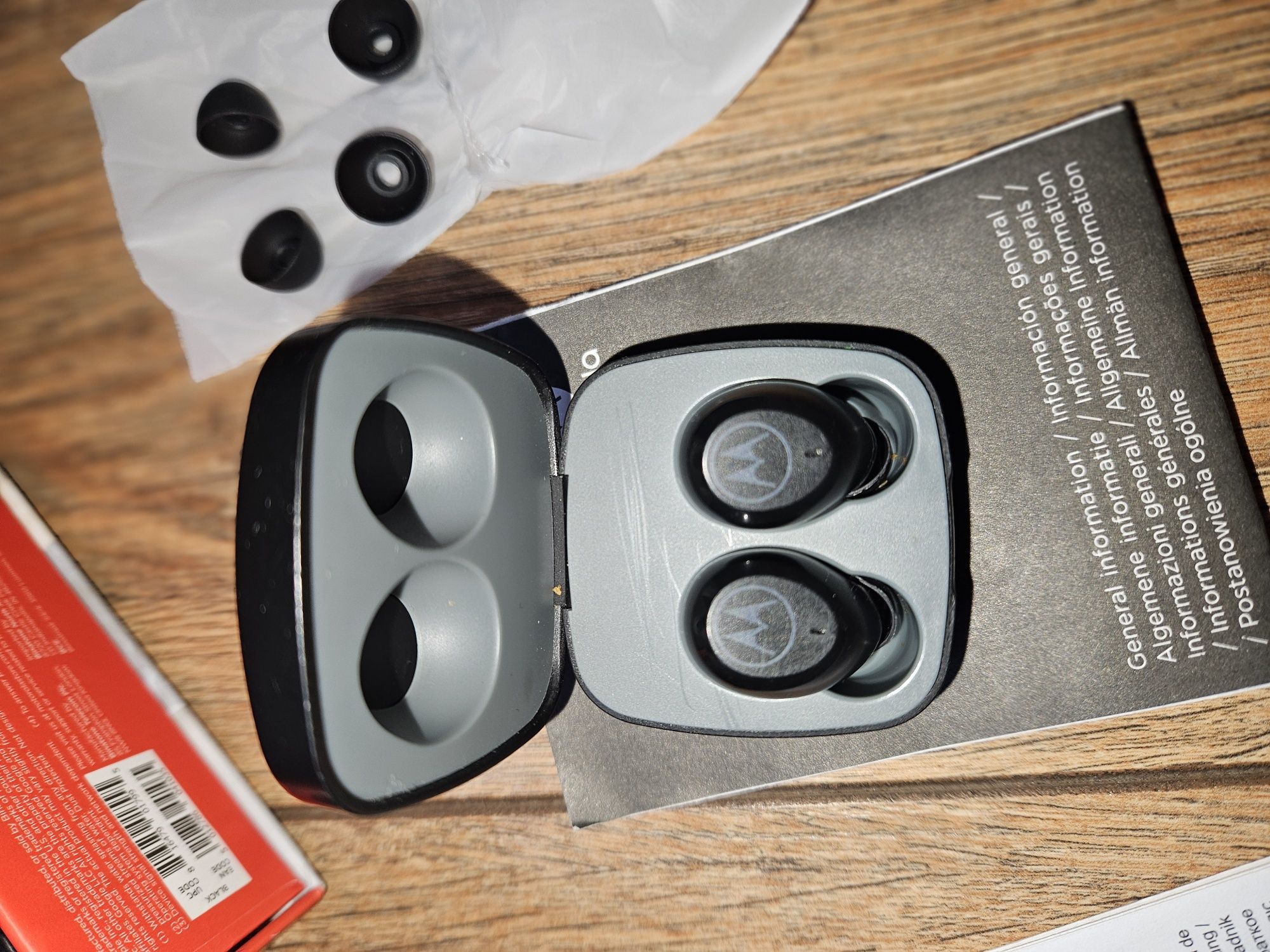 Беспроводные наушники Motorola vervebuds 100