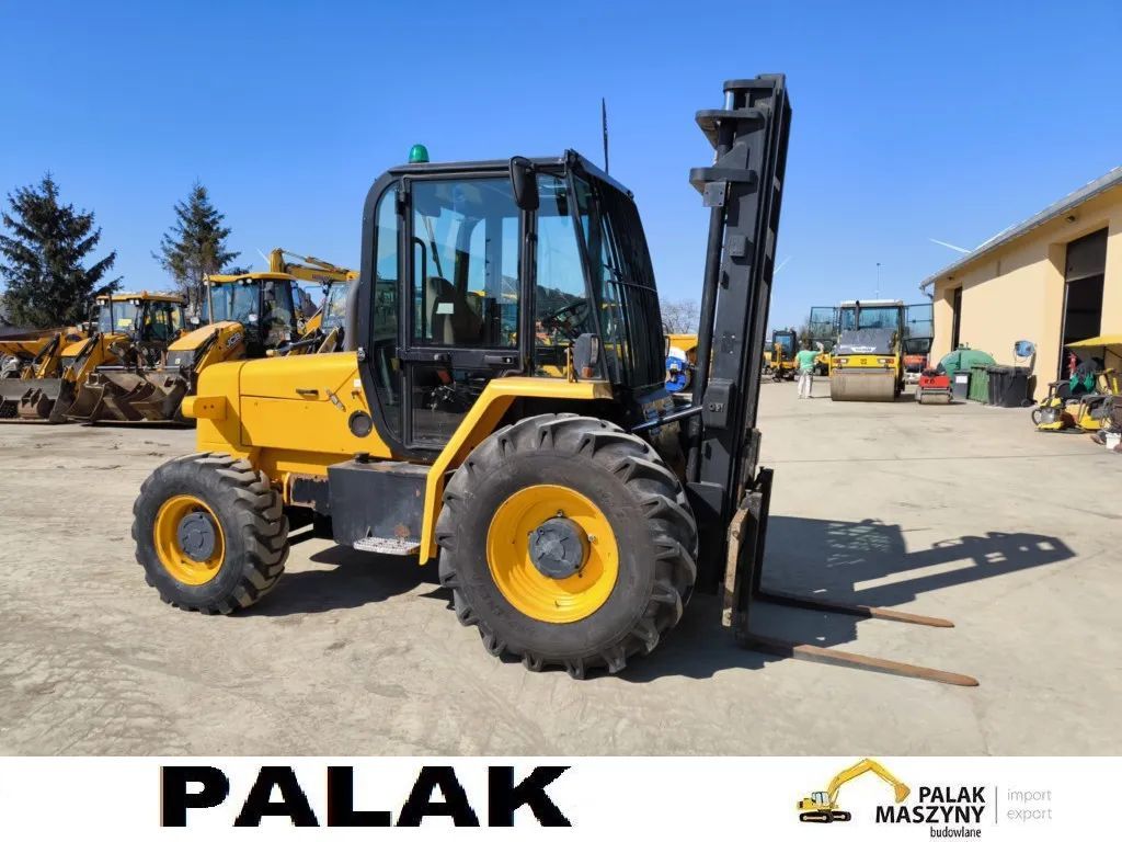 JCB Wózek  widłowy terenowy JCB 926 4WD Triplex  , 2016 rok  wózek widłowy terenowy JCB 926 Triplex