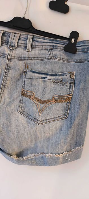 Jeansowe spodenki rozmiar 42