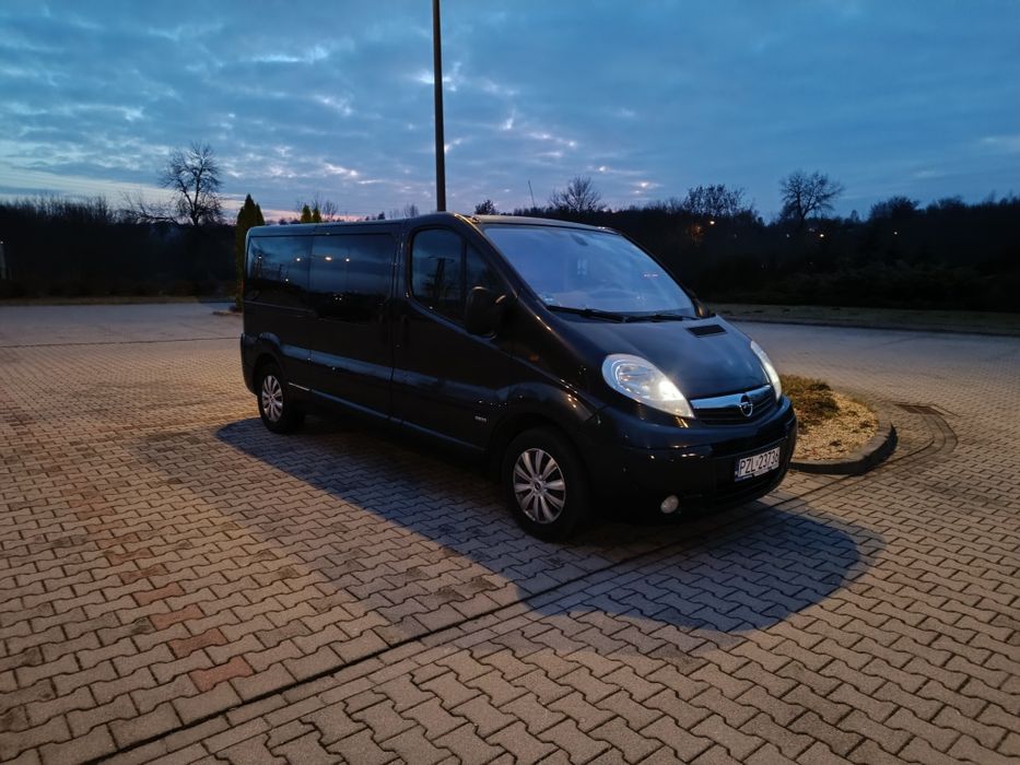 Przewóz osób na imprezy okolicznościowe auto na wesele transport