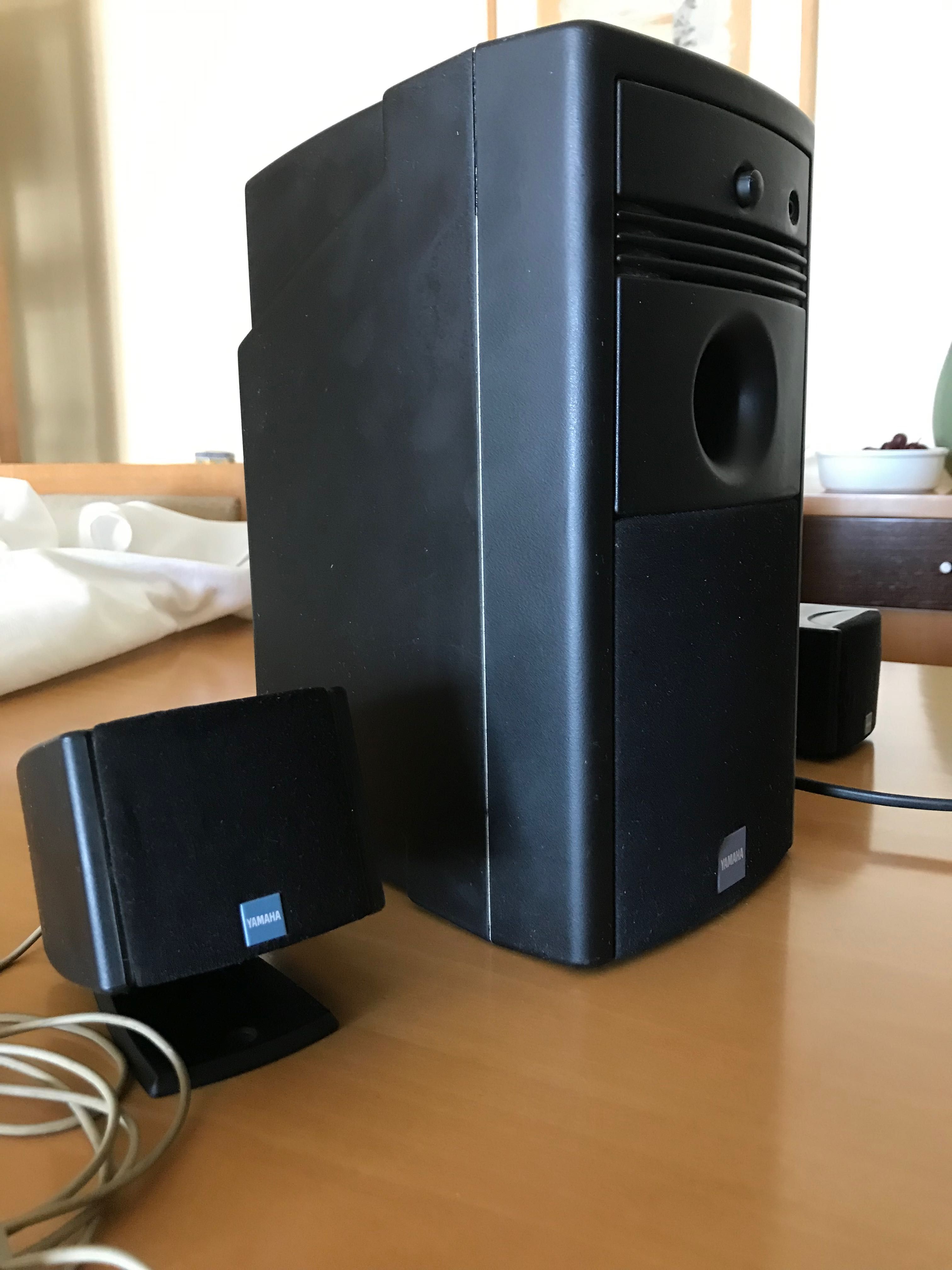 Colunas Yamaha YST-MS28 com subwoofer